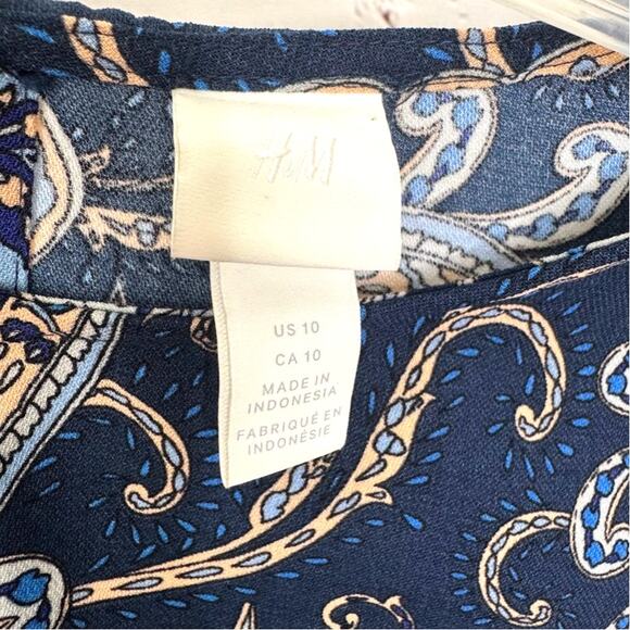 H&M Wms Blue Tan Paisley Shift Dress Size 10 Tie Knot Sleeve Knee Length Fall - Picture 3 of 9